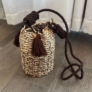 Chic Woven Crossbody Bag with Tassels